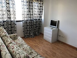 Comfortable Apartment With Wifi and Parking Space