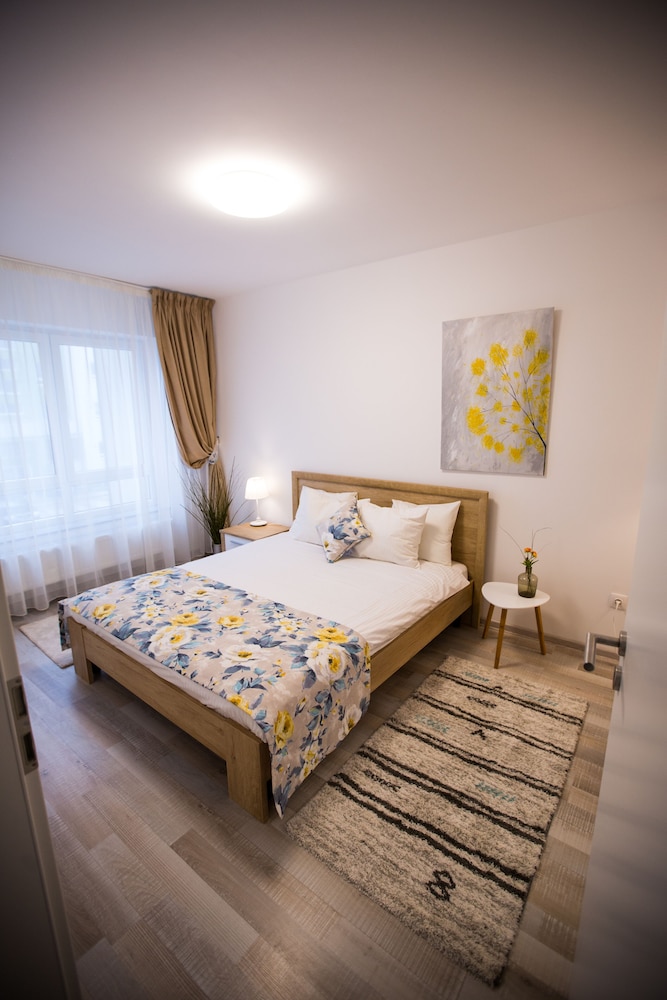 Apartment Ella