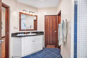 Sea Vue Luxury Vacation Condominiums