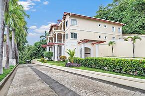 Sea Vue Luxury Vacation Condominiums