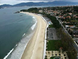 Piso Enfrente A La Playa De Samil 55 2 I