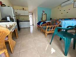 Beautiful 1-bed Beach Side Studio in Montego Bay