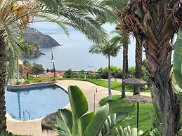 Excellent View, Beach & Mountain, Panorama Swimming Pool all Year Roun