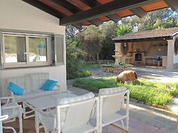Charming Villa With Private Pool and air Conditioning, Near the Beach