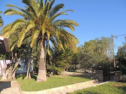 Charming Villa With Private Pool and air Conditioning, Near the Beach