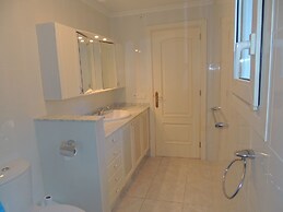Charming Villa With Private Pool and air Conditioning, Near the Beach