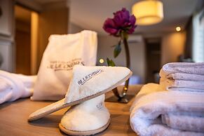 York Medellin, Curio Collection by Hilton
