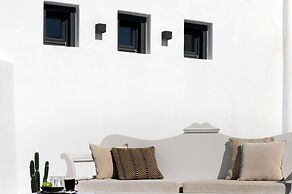 Santolia Art Suites