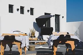 Santolia Art Suites
