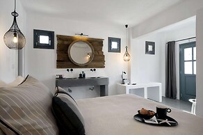 Santolia Art Suites