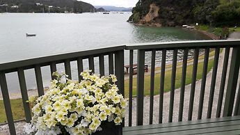 Water's Edge Holiday Homes