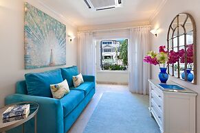 Schooner Bay 207 by Blue Sky Luxury