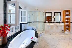 Schooner Bay 207 by Blue Sky Luxury