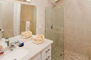 Todmorden by Blue Sky Luxury