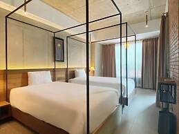 CHECK inn Phnom Penh Royal Palace