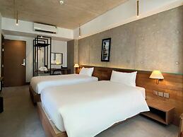 CHECK inn Phnom Penh Royal Palace