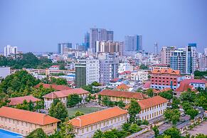 CHECK inn Phnom Penh Royal Palace