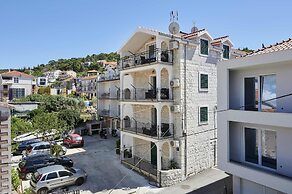 Apartments & Rooms Žaja