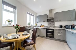 2br-sleeps5-privategarden-freeparking-pets