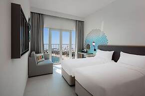 Rove La Mer Beach