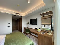 Central Point Hotel