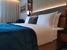Central Point Hotel