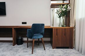 Central Point Hotel