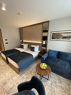 Central Point Hotel