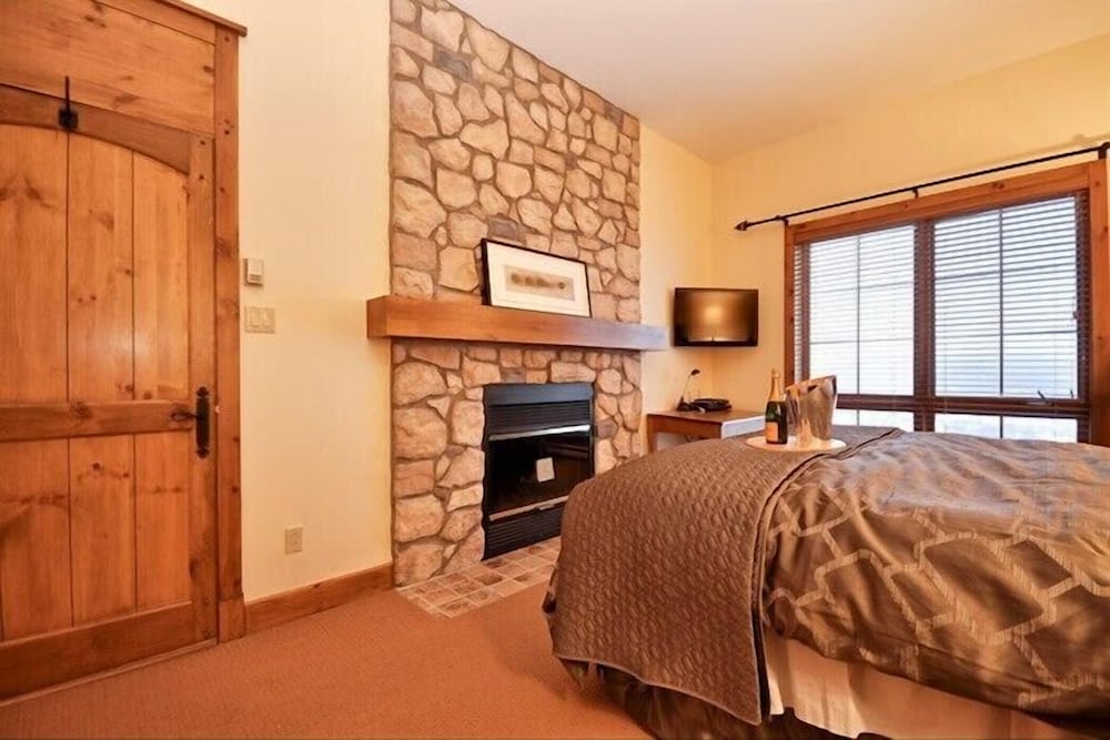 Equinoxe by Tremblant Platinum