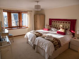 The Flat in the Square