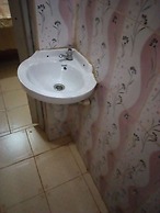 Silver Spoon Motel