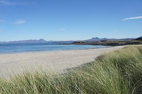 Solas, Ormiscaig, Luxury Coastal Retreat