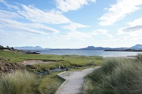 Solas, Ormiscaig, Luxury Coastal Retreat