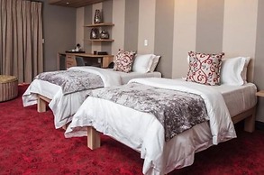 Loch Logan Hotel