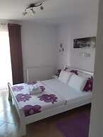 Guest House Macic
