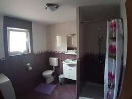 Guest House Macic