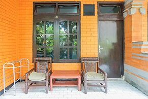 Mahendra Beach Inn