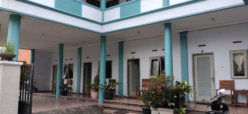 Villa Bhatilia
