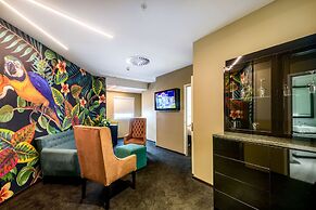 Hotel Sky Sandton