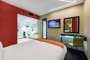 Hotel Sky Sandton