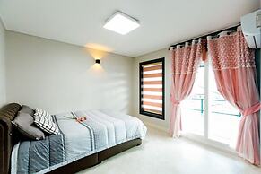 Jeongwon Beach Pension