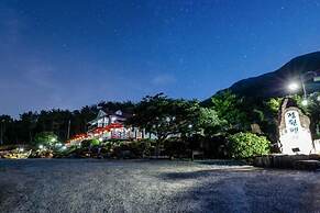 Jeongwon Beach Pension