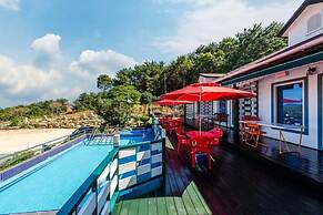 Jeongwon Beach Pension