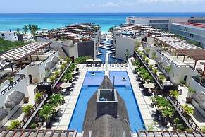 Beachfront Condo by Mamitas Beach