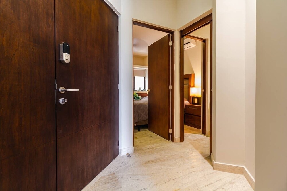 Brand New 1br, AC, Beach, Rooftop Pool