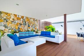 Brand New 1br, AC, Beach, Rooftop Pool