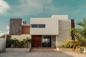 Breathtaking Beach Villa, Feel the Inviting Vibe!