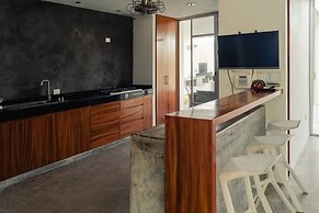 Breathtaking Beach Villa, Feel the Inviting Vibe!