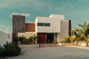 Breathtaking Beach Villa, Feel the Inviting Vibe!