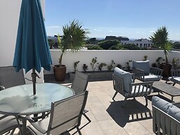 3-br Condo, Partial Ocean View, 2blocks From Ocean